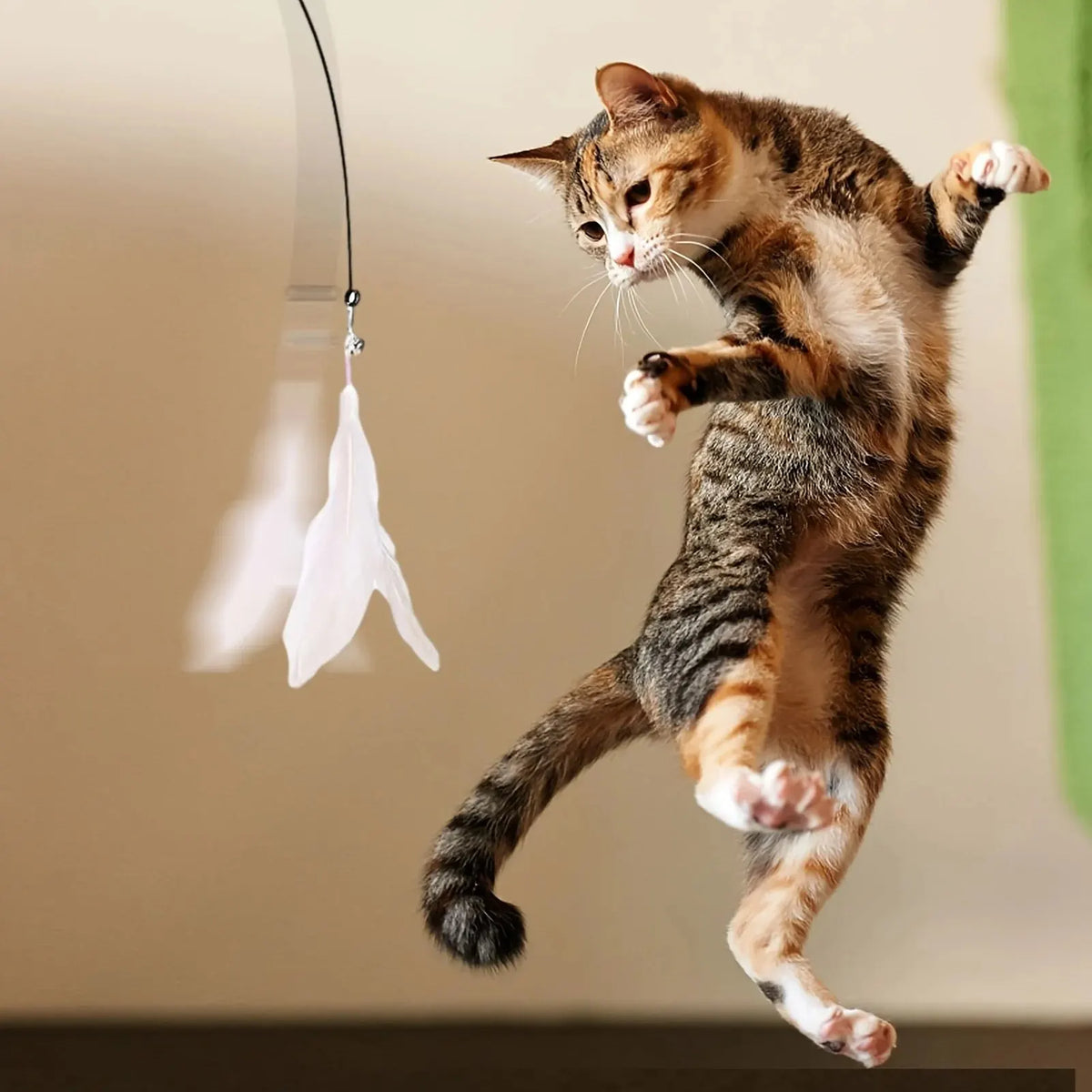 Varita Interactiva con Campana y Plumas para Gatos