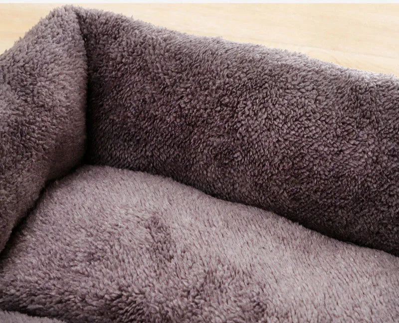 Cama Negra de Peluche para Perros, Antideslizante